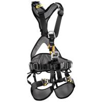 With an integrated CROLL ventral rope clamp, the AVAO BOD CROLL FAST harness was designed for greater comfort during rope ascents.